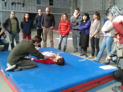 El, curs Protocols bàsics de primers auxilis va tenir lloc el 2013 a La Central del Circ